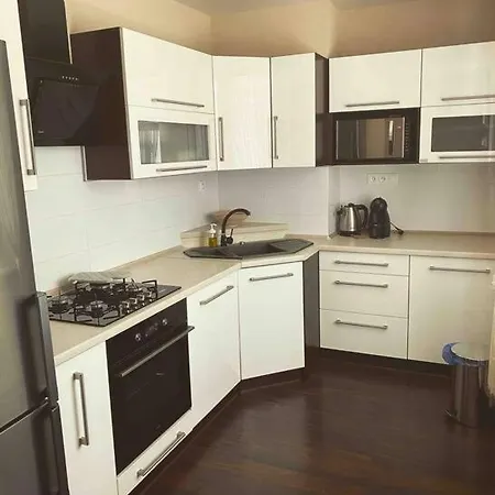 Luxury In Center Apartment *