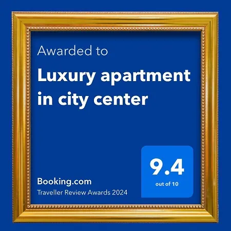 Luxury In Center Apartment *